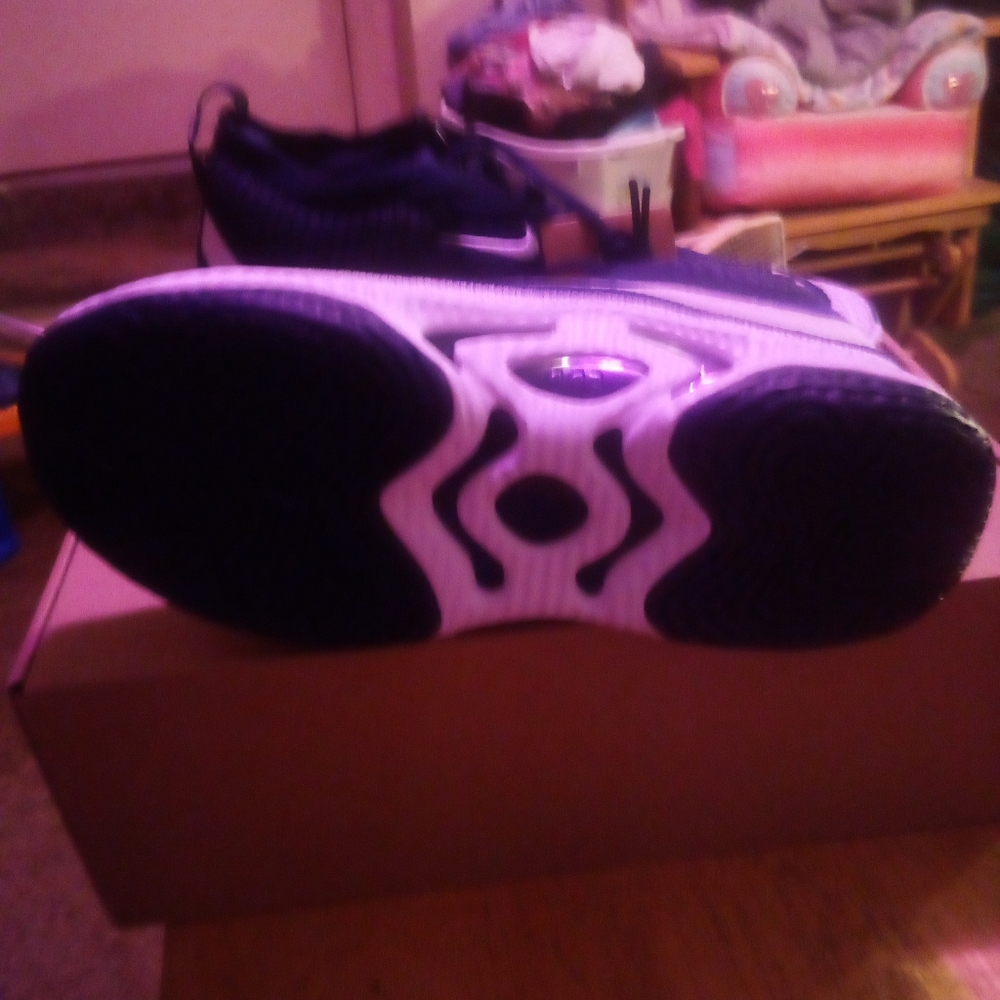 Men's Nike cosmic unity shoes brand new never worn